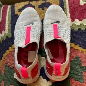 Nike white and pink shoes